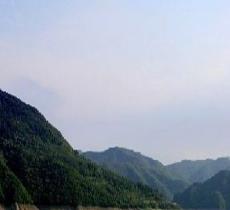龍山湖