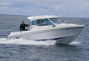 博納多 Beneteau Antares 7.50